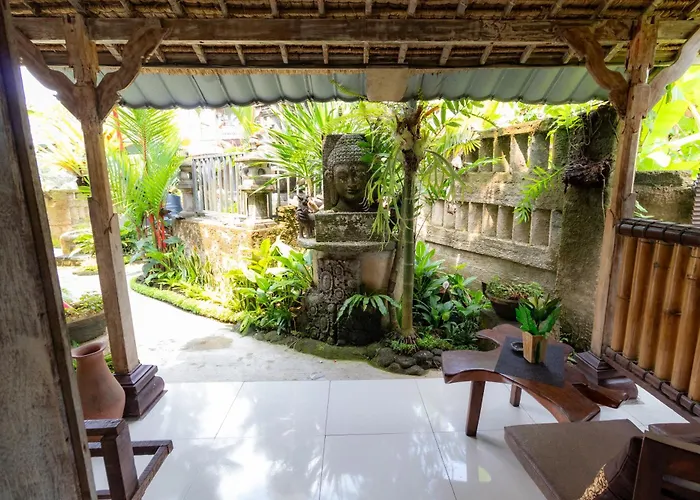 Royal Jj & Aldeamento Turístico Ubud